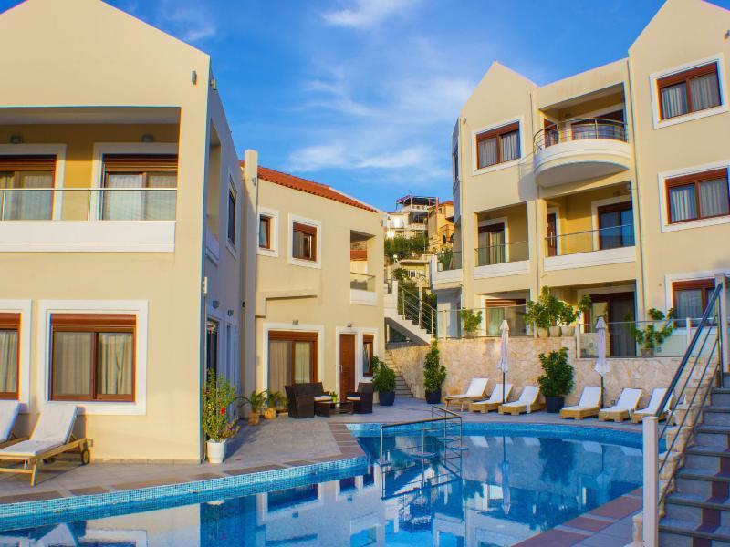 Esthisis Suites Chania Платаньяс Экстерьер фото